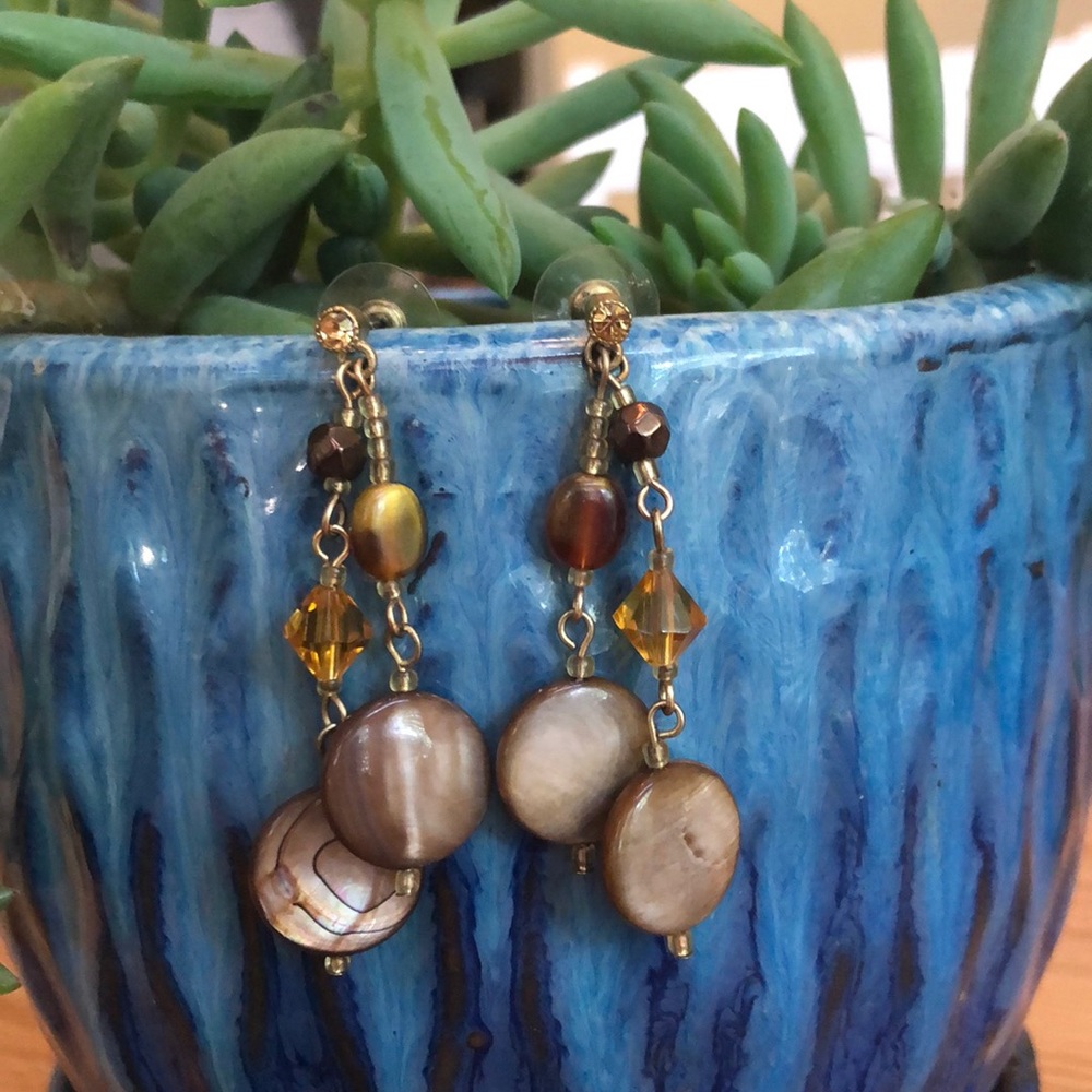 Gold and brown dangly fashion earrings